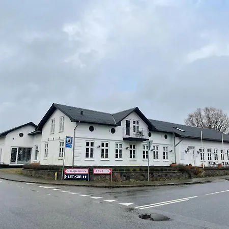 Fjelstrup Apartament *